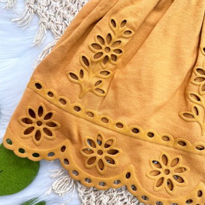 Vestido Flores em Lese - Caramelo